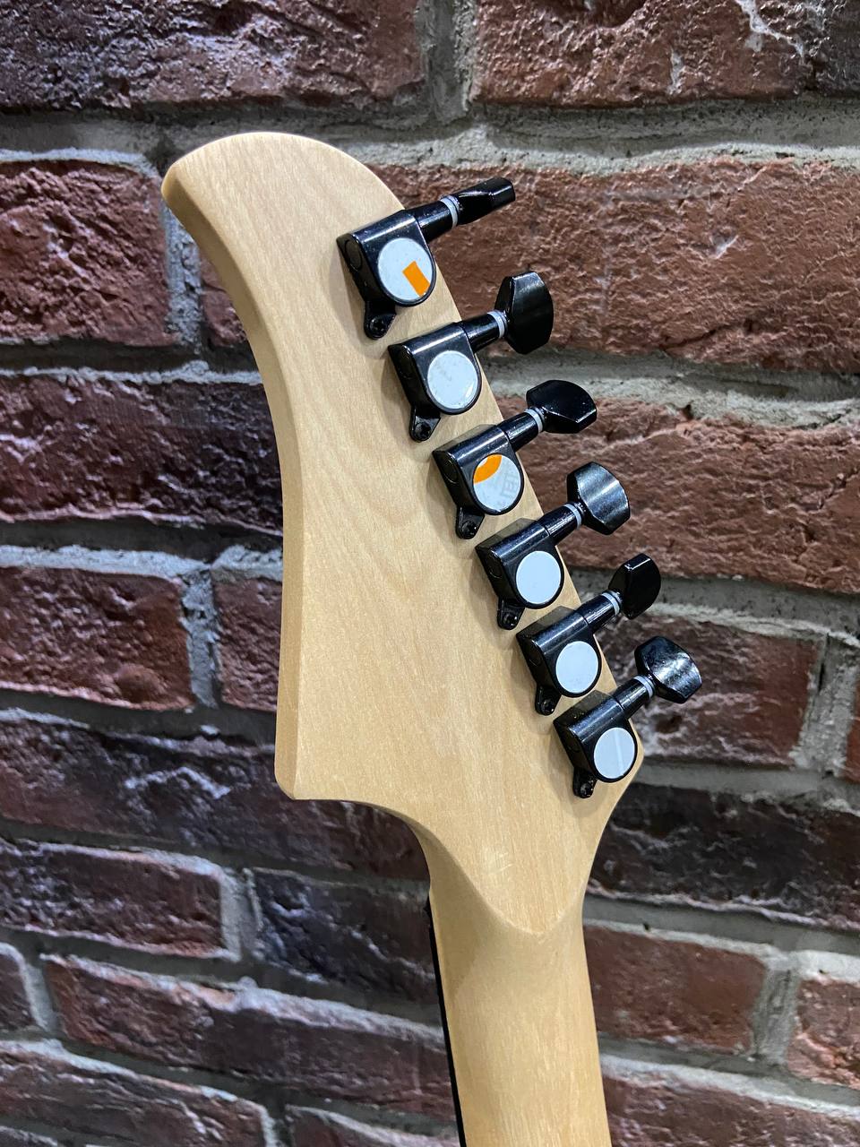 Электрогитара Stratocaster HHS Black Series + Комбик с Эффектами Vox (комплект) - изображение 9