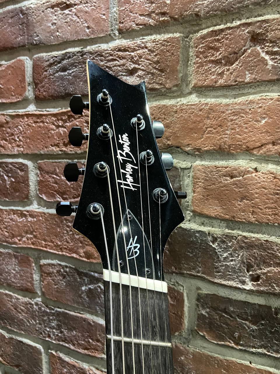 Электрогитара 7 Струн Harley Benton 457 + Цифровой Комбик Vox-15 ват (комплект) - изображение 7