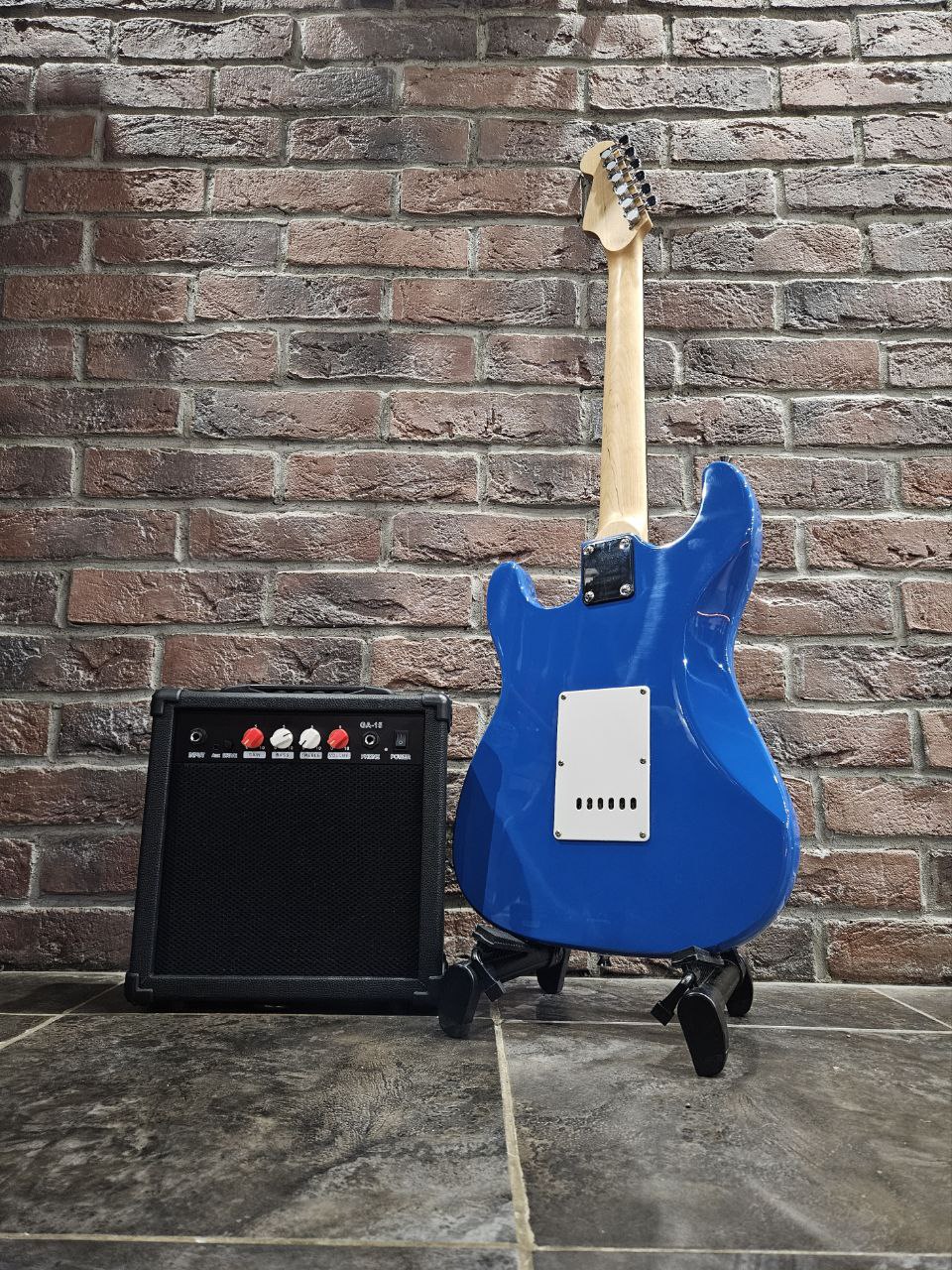 Электрогитара для Начинающих под Fender HH + Комбик 15 ват (комплект) - изображение 2