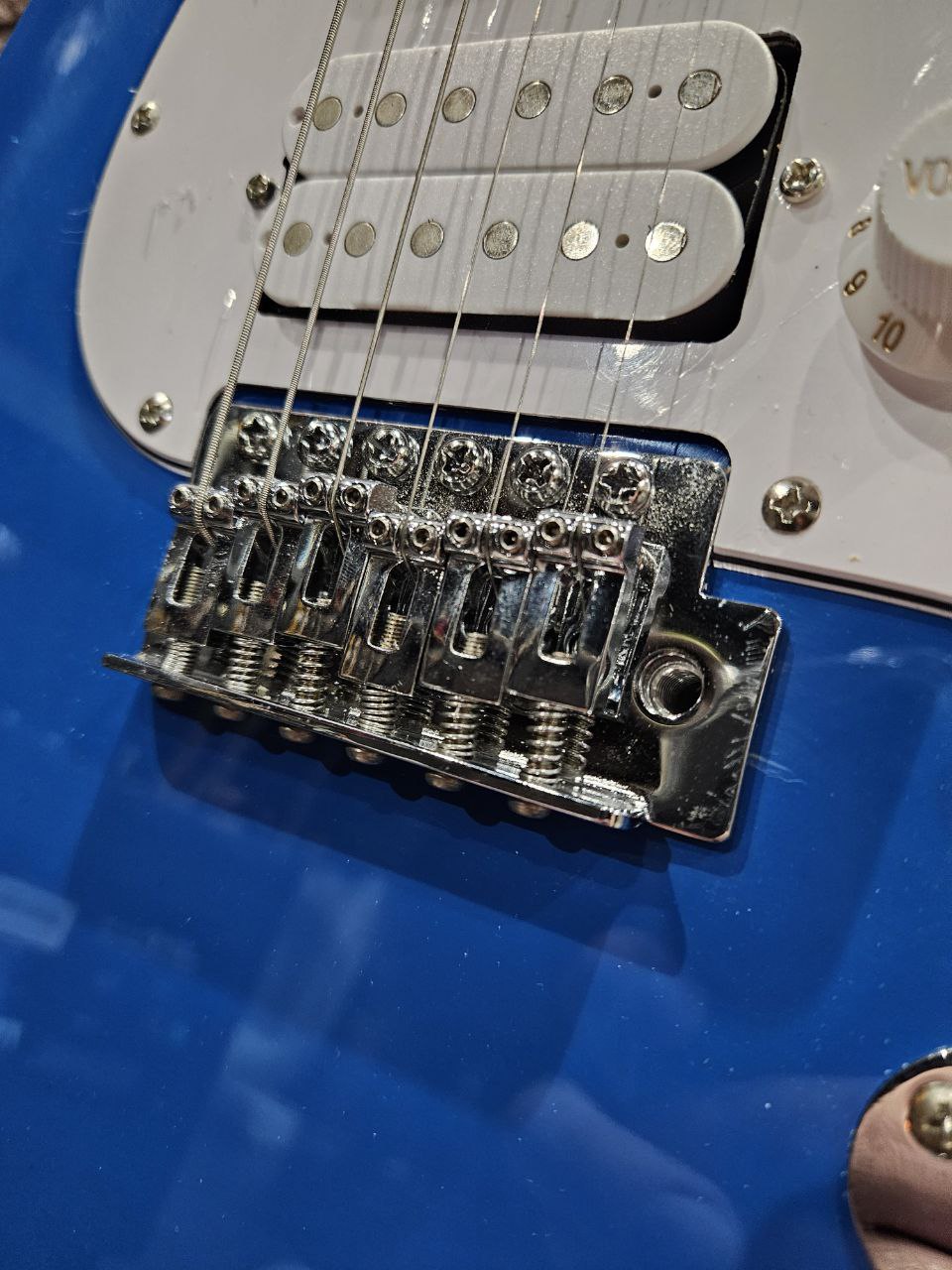 Электрогитара для Начинающих под Fender HH + Комбик 15 ват (комплект) - изображение 5