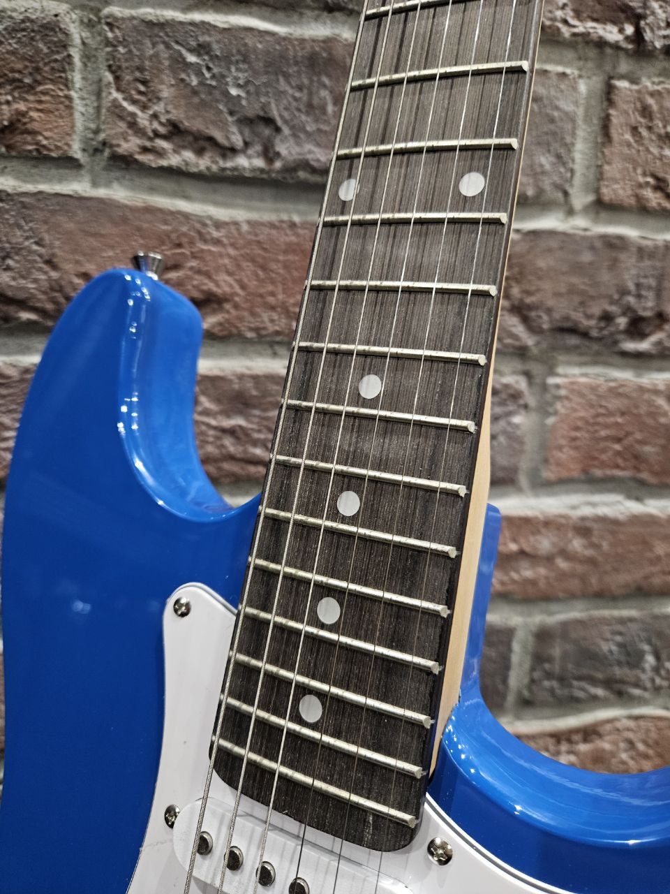 Электрогитара для Начинающих под Fender HH + Комбик 15 ват (комплект) - изображение 7