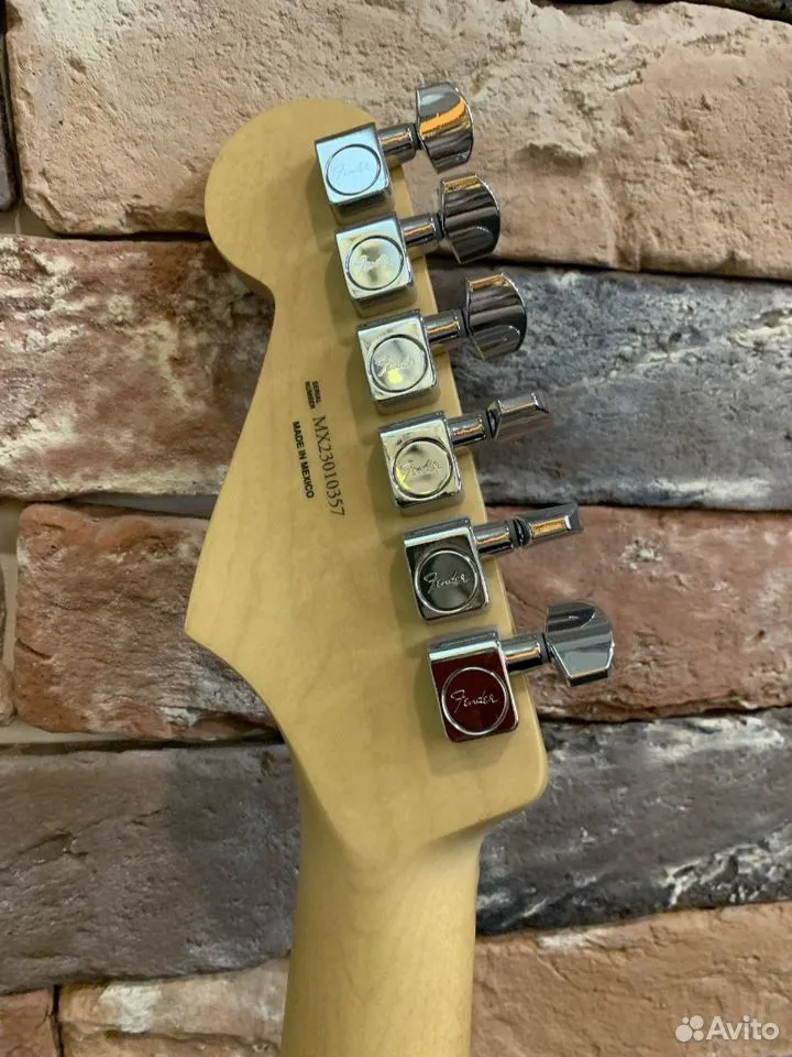 Электрогитара Fender Player Stratocaster HSS Sea - изображение 8