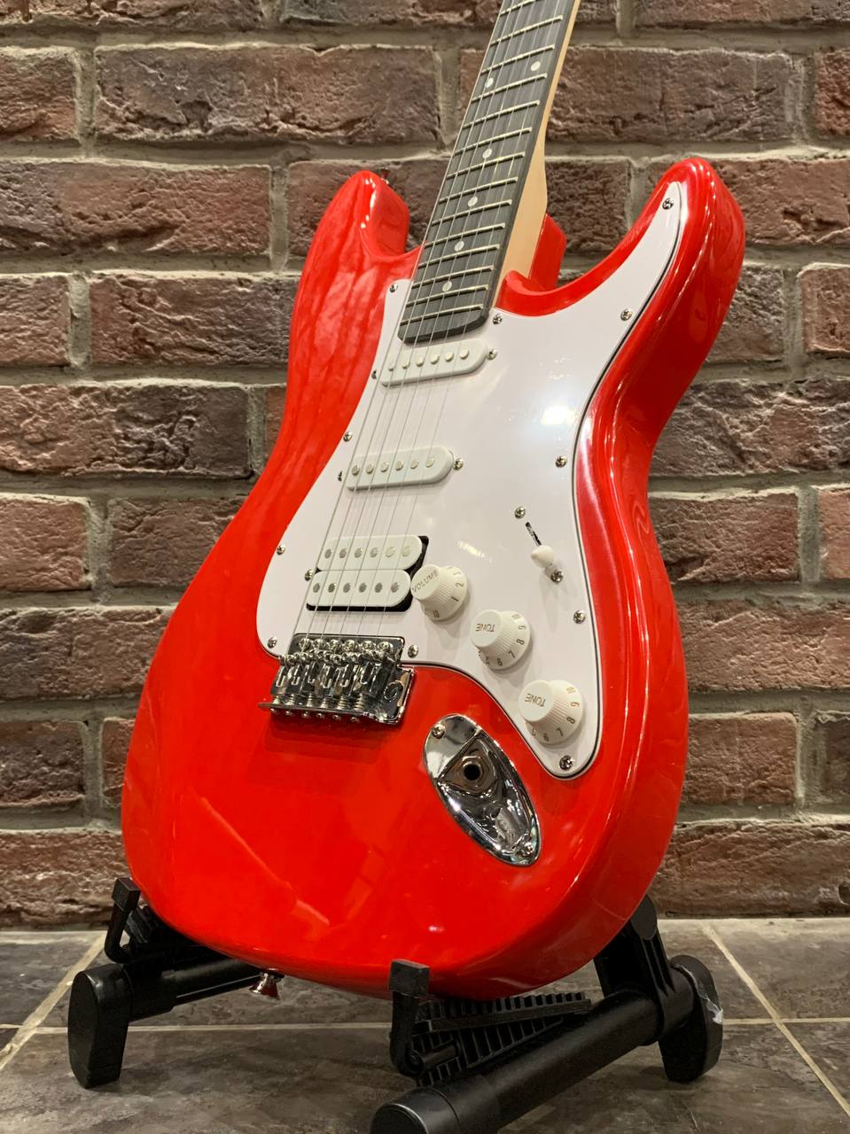 Электрогитара Stratocaster RD HSS + Комбик 15 ват (комплект) - изображение 6