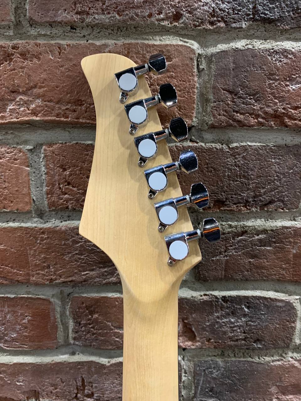 Электрогитара Stratocaster RD HSS + Комбик 15 ват (комплект) - изображение 8