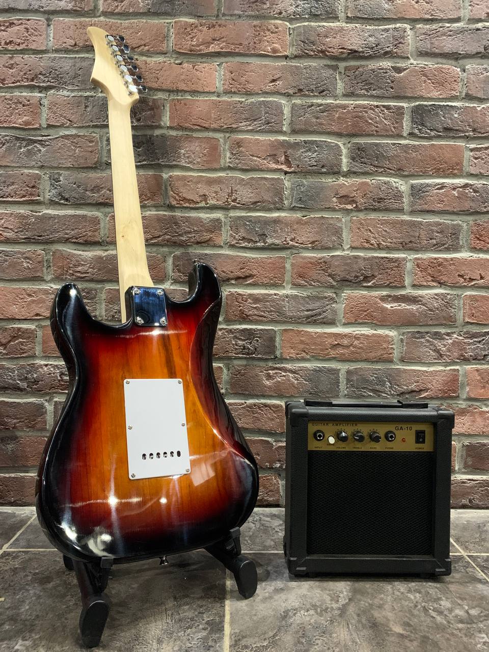 Электрогитара Stratocaster c Комбоусилителем 10 ват (комплект) - изображение 2