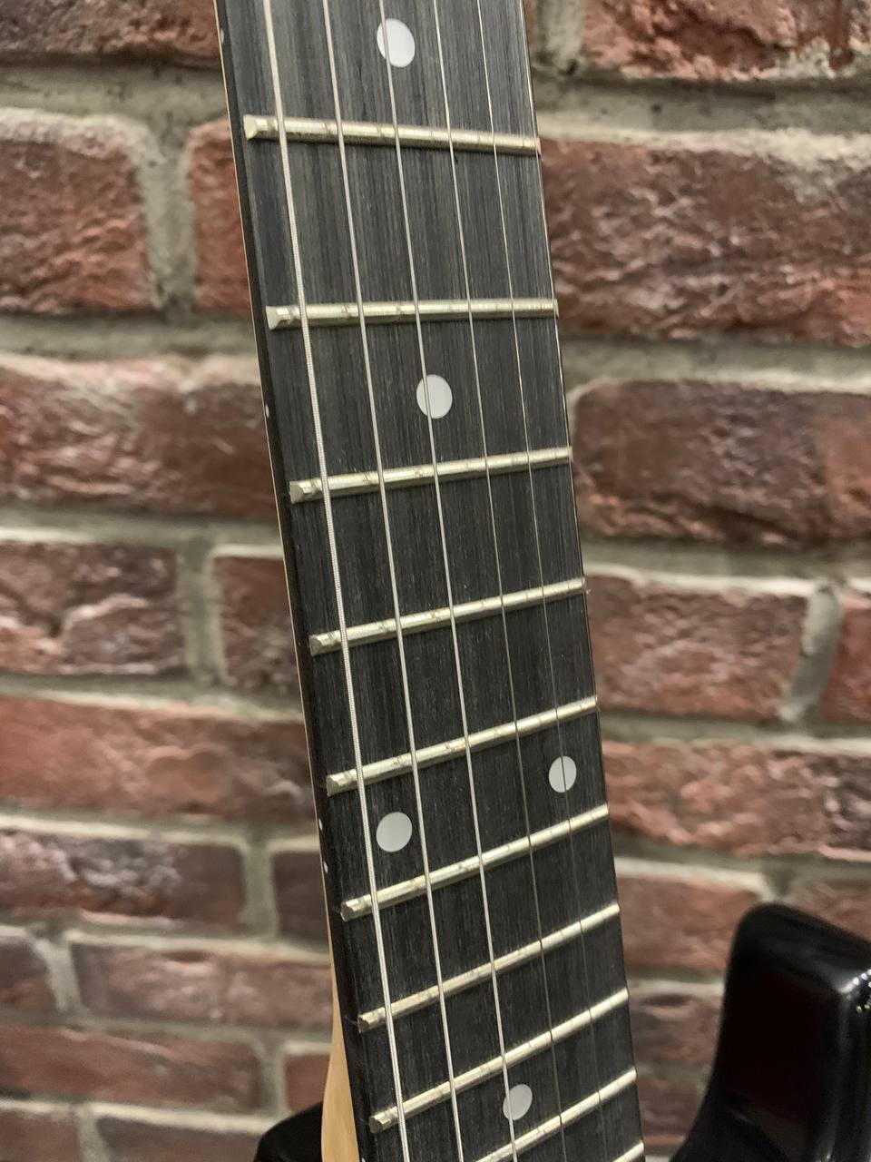 Электрогитара Stratocaster c Комбоусилителем 10 ват (комплект) - изображение 9