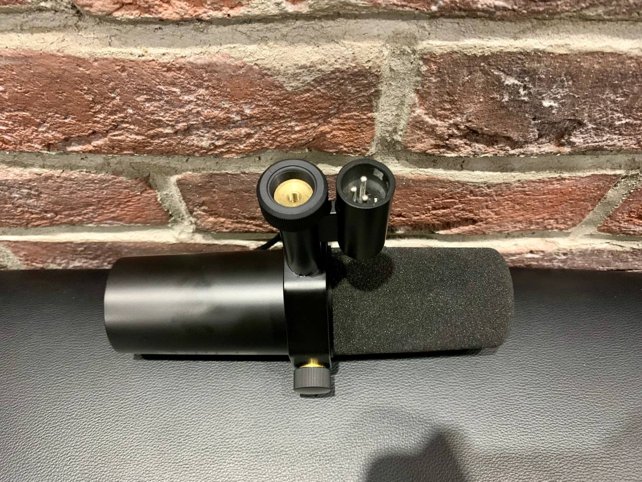 Динамический Микрофон Shure SM7dB со Встроенным Предусилителем - изображение 9