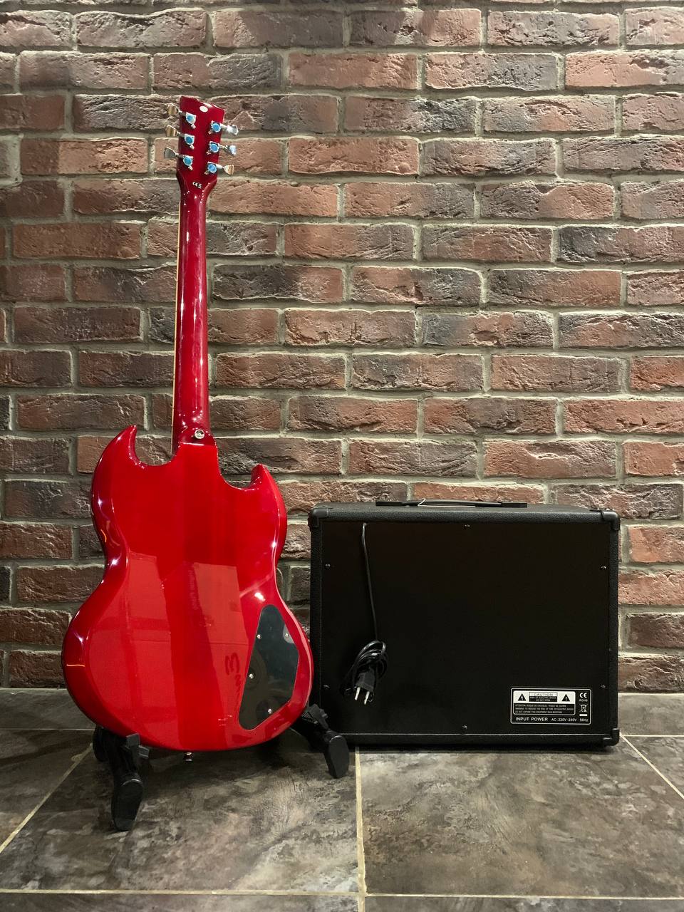 Леворукая Электрогитара Harley Benton SG + Комбик 40 ват (2 канала и вход на Микрофон) - изображение 2
