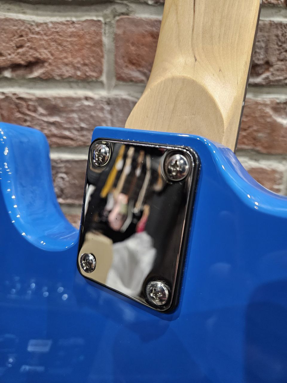 Электрогитара Stratocaster HSS + Комбик-Тюнер 10 ват (комплект) - изображение 7