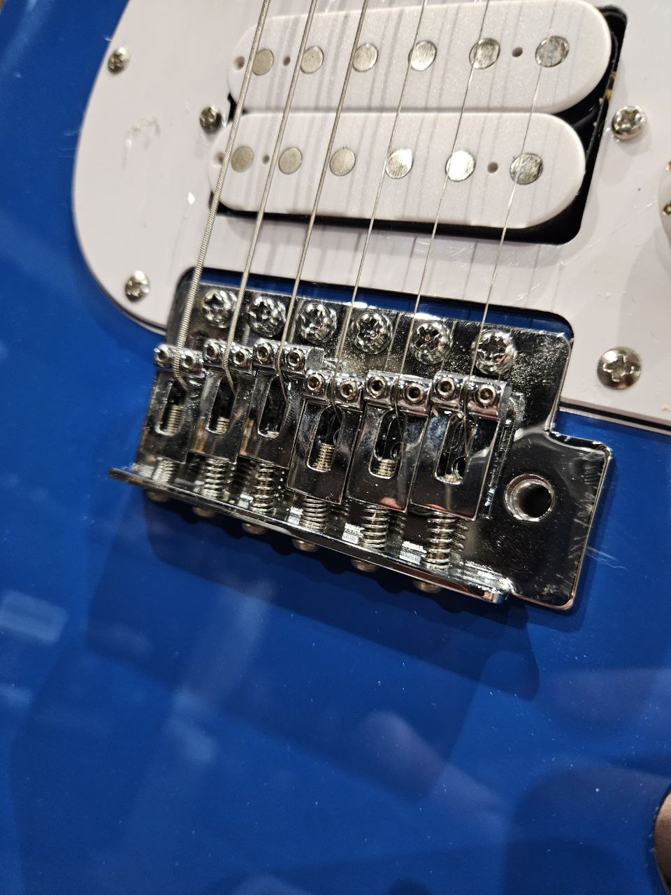 Электрогитара под Fender + Комбоусилитель 5 ват (комплект) - изображение 5