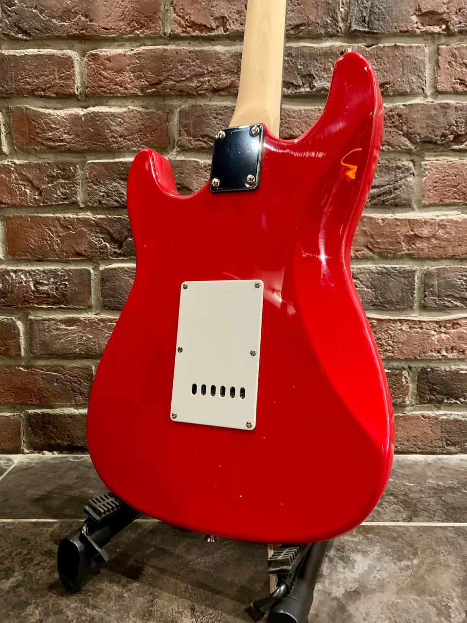 Электрогитара Stratocaster для Начинающих + Комбик 15 ват (комплект) - изображение 4