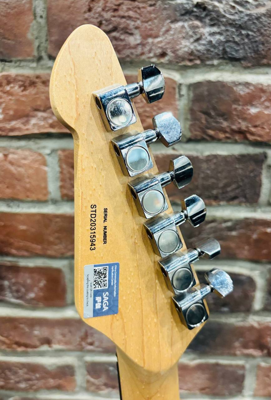 Электрогитара Premium Stratocaster Saga HSS - изображение 8