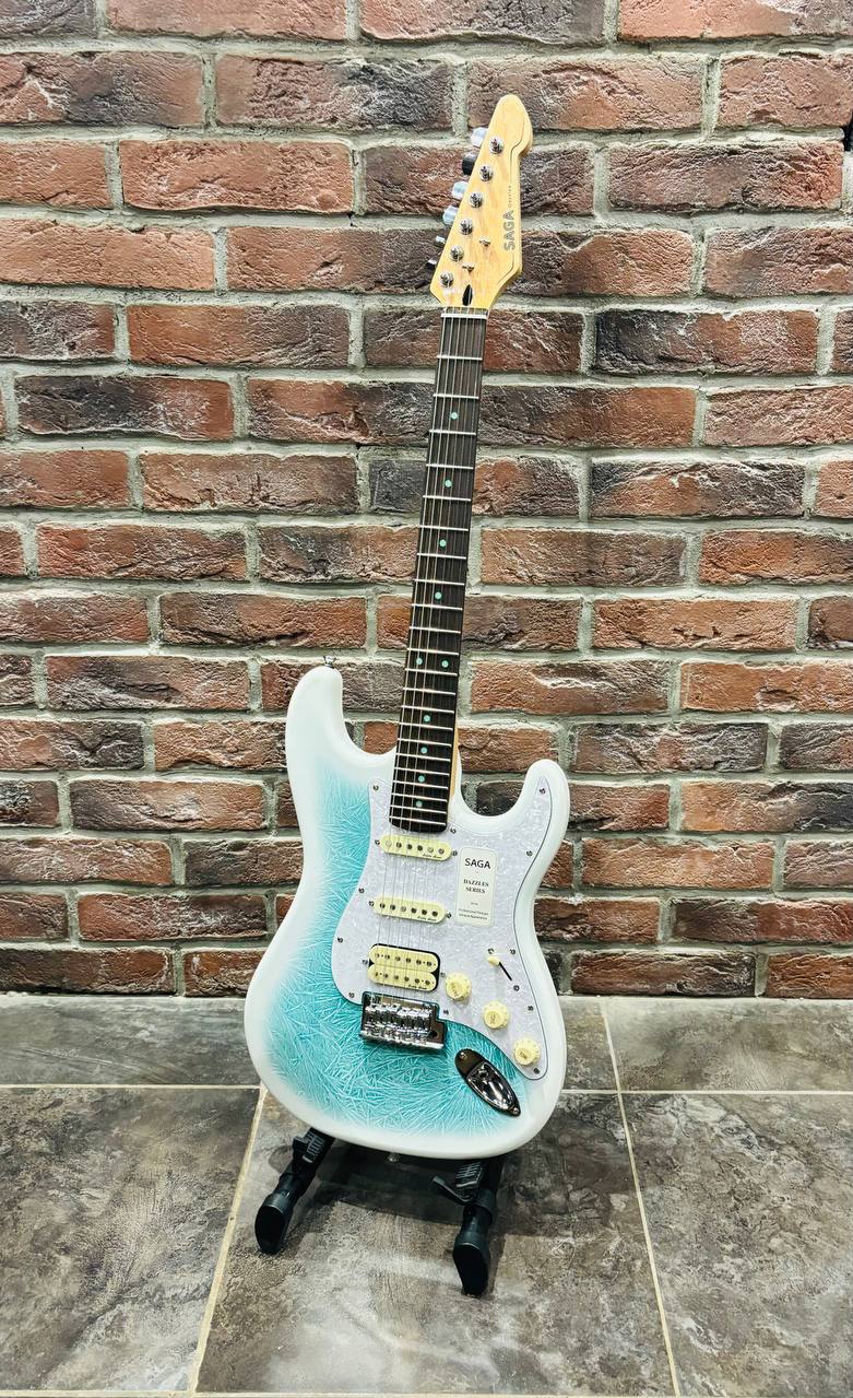 Электрогитара Premium Stratocaster Saga HSS - изображение 9