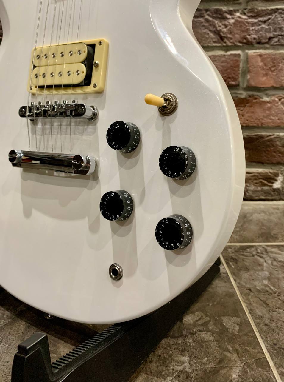 Электрогитара Yamaha SG-200 Custom Pearl White (Группа Кино) - изображение 6