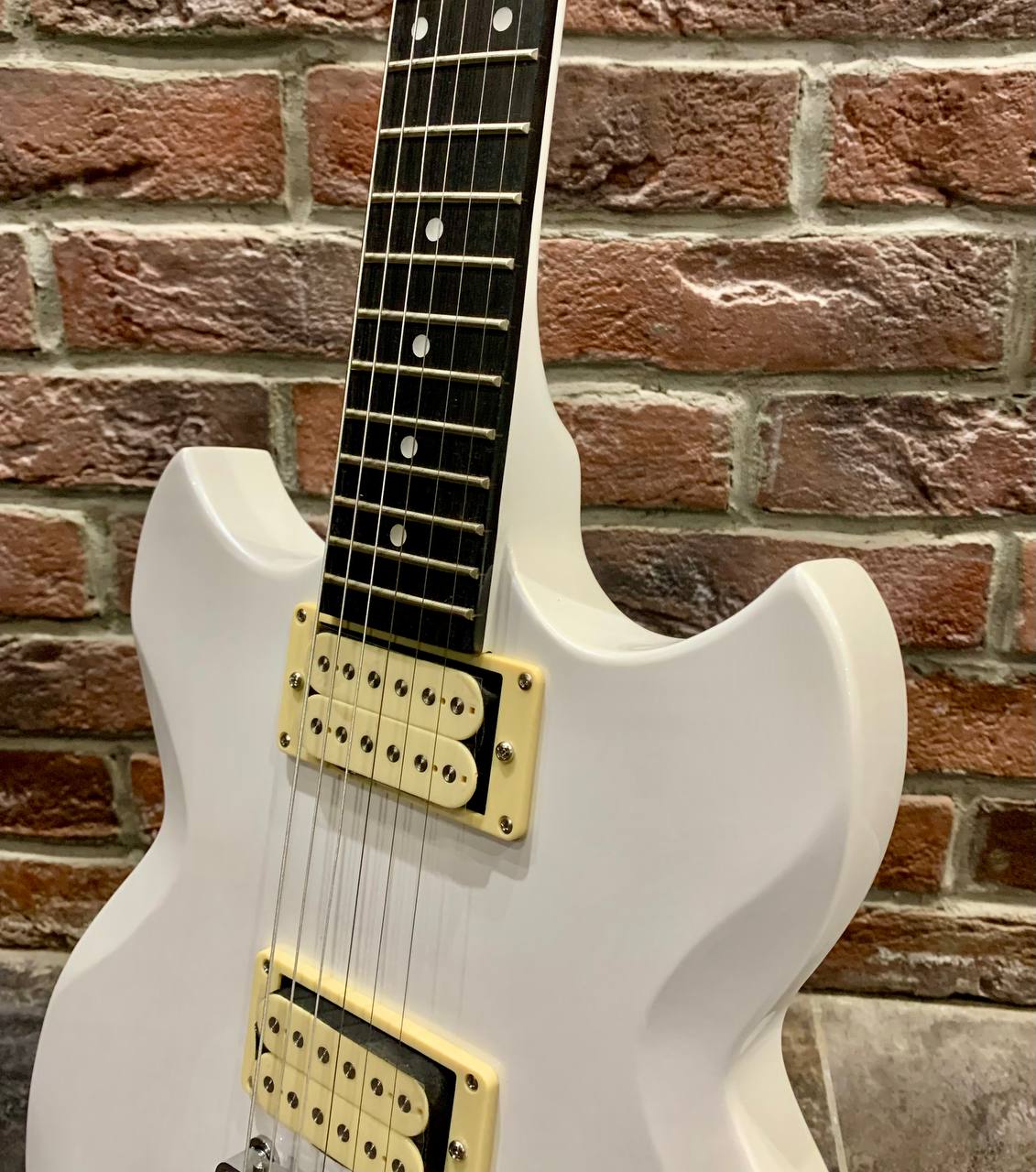 Электрогитара Yamaha SG-200 Custom Pearl White (Группа Кино) - изображение 7