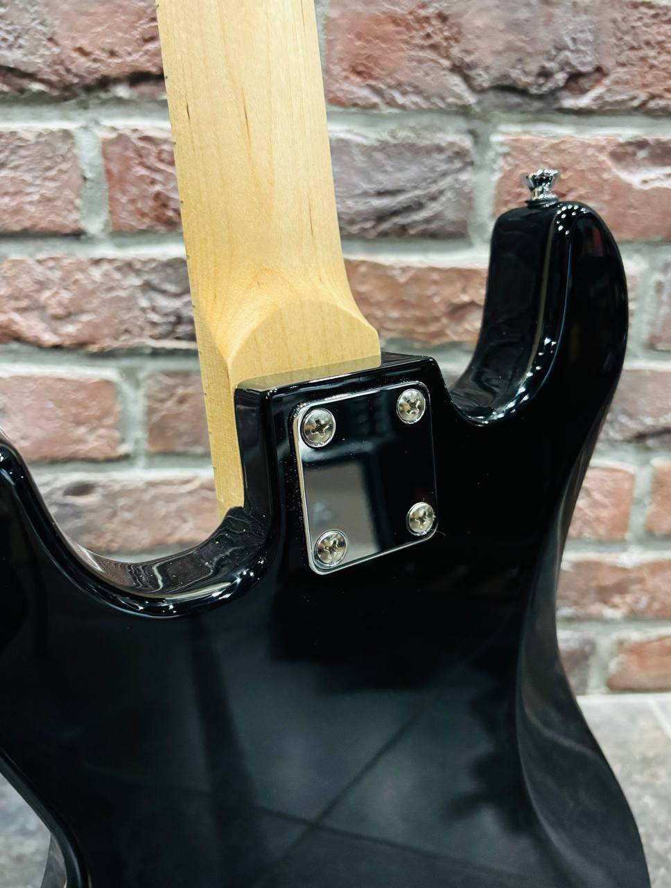 Детская Электрогитара Caraya Stratocaster 1/2  - изображение 5