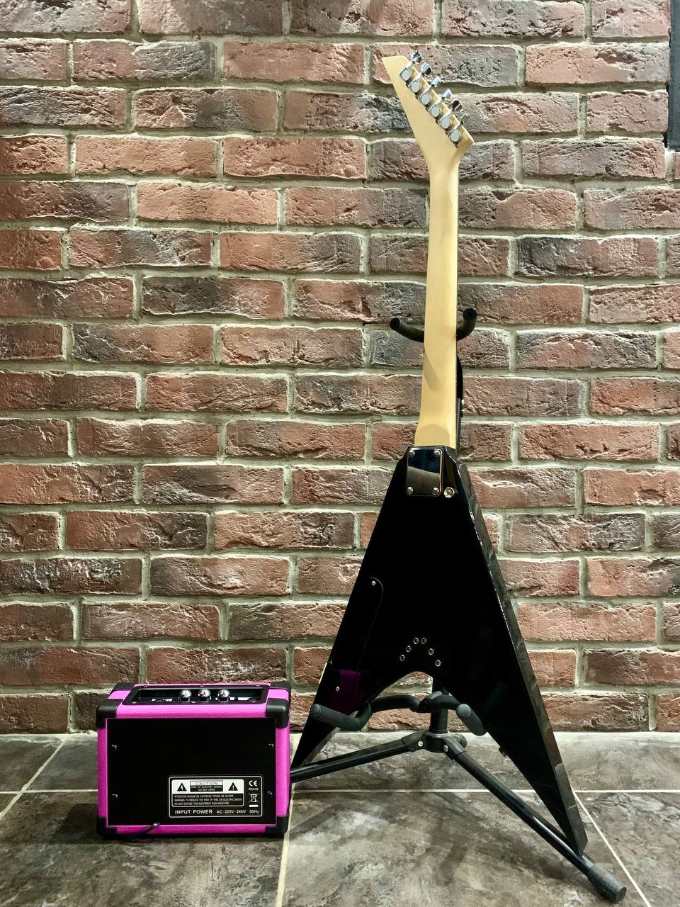 Электрогитара King V-HH + Легкий Комбик 15 ват - изображение 2