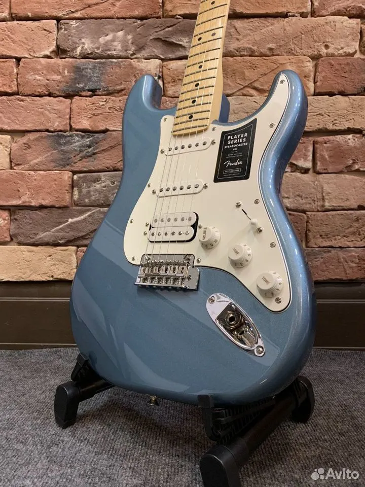 Электрогитара Fender Player Stratocaster HSS MN
