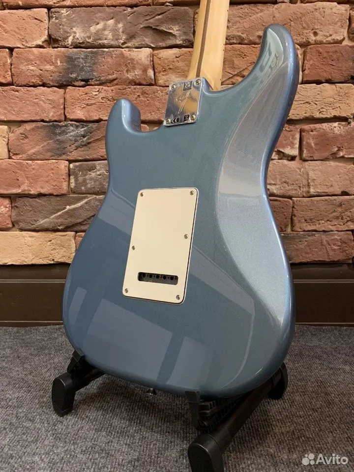 Электрогитара Fender Player Stratocaster HSS MN  - изображение 2