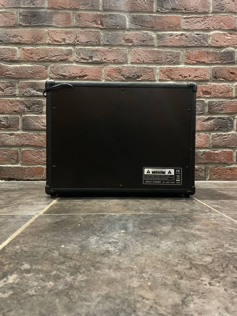 Электрогитара Aion EMG Emerald + Комбик 40 ват с Эффектами (Mic Input) - изображение 10