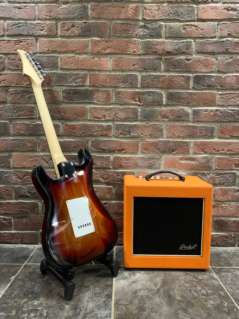 Электрогитара Stratocaster HSS + Комбик с Эффектами 40 ват (комплект) - изображение 2