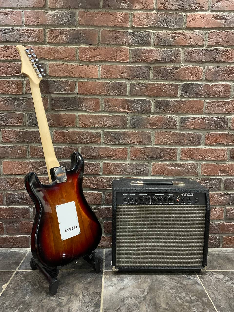 Электрогитара Stratocaster + Комбик 40 ват RG (комплект) - изображение 2
