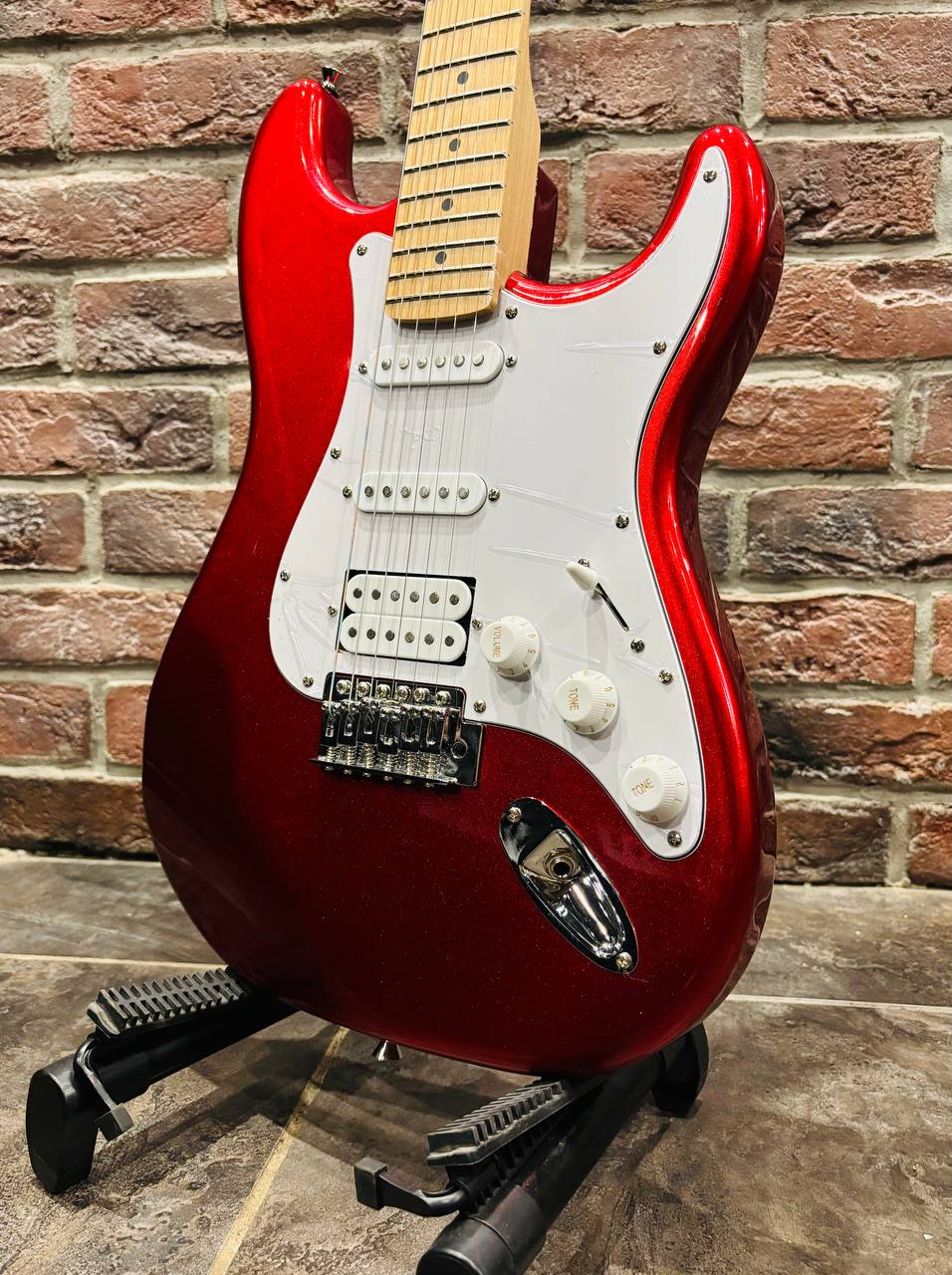 Электрогитара Stratocaster HSS RD-M - изображение 3