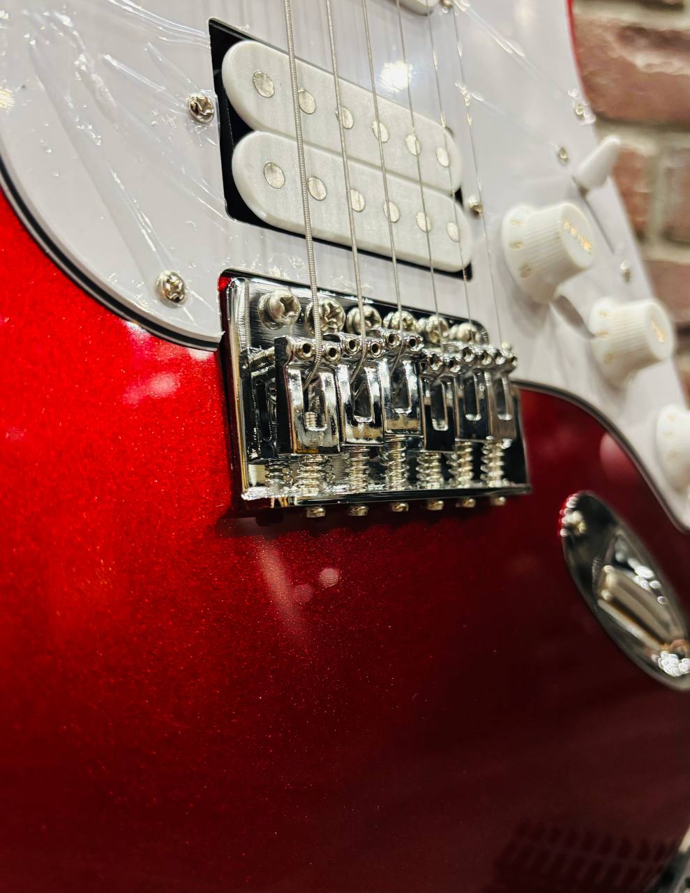 Электрогитара Stratocaster HSS RD-M - изображение 4