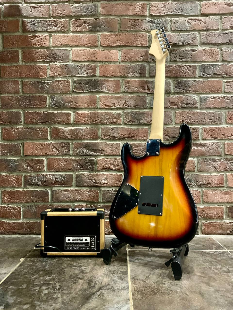 Электрогитара SuperStratocaster HSS + Комбик 15 ват (полный комплект) - изображение 2