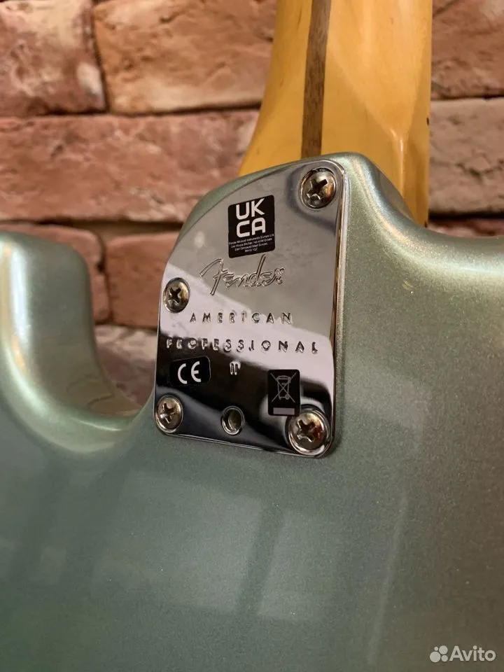 Электрогитара Fender American Professional II - изображение 6