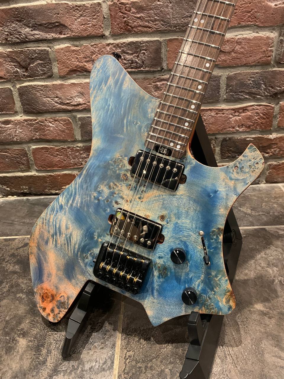 Безголовая Электрогитара Eart Guitar GW2 Headless Blue - изображение 2