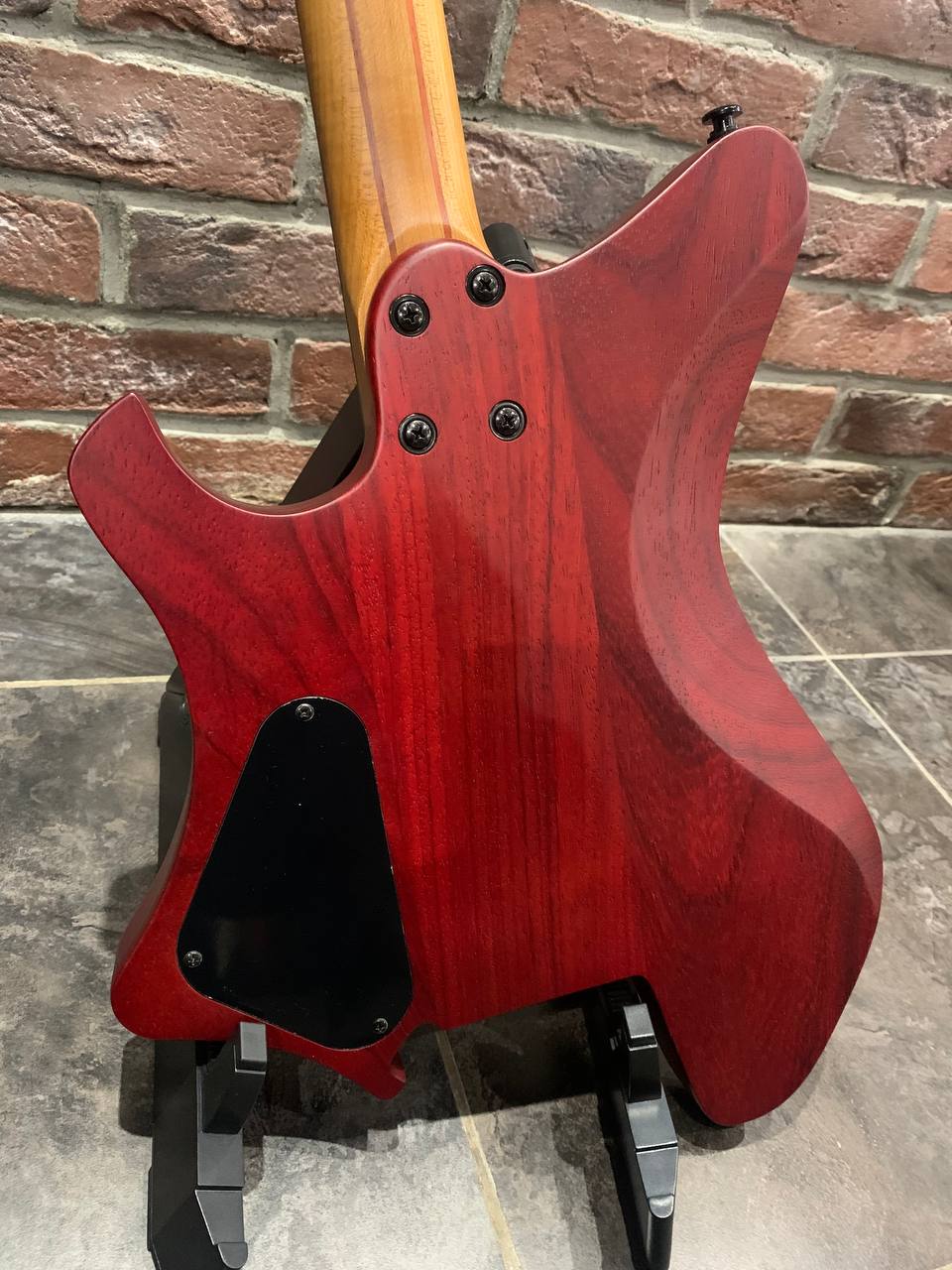 Безголовая Электрогитара Eart Guitar GW2 Headless Blue - изображение 3