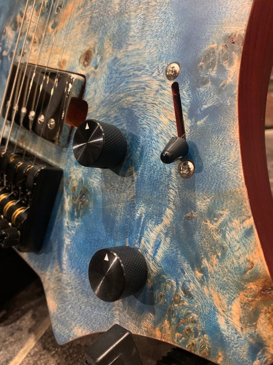 Безголовая Электрогитара Eart Guitar GW2 Headless Blue - изображение 5
