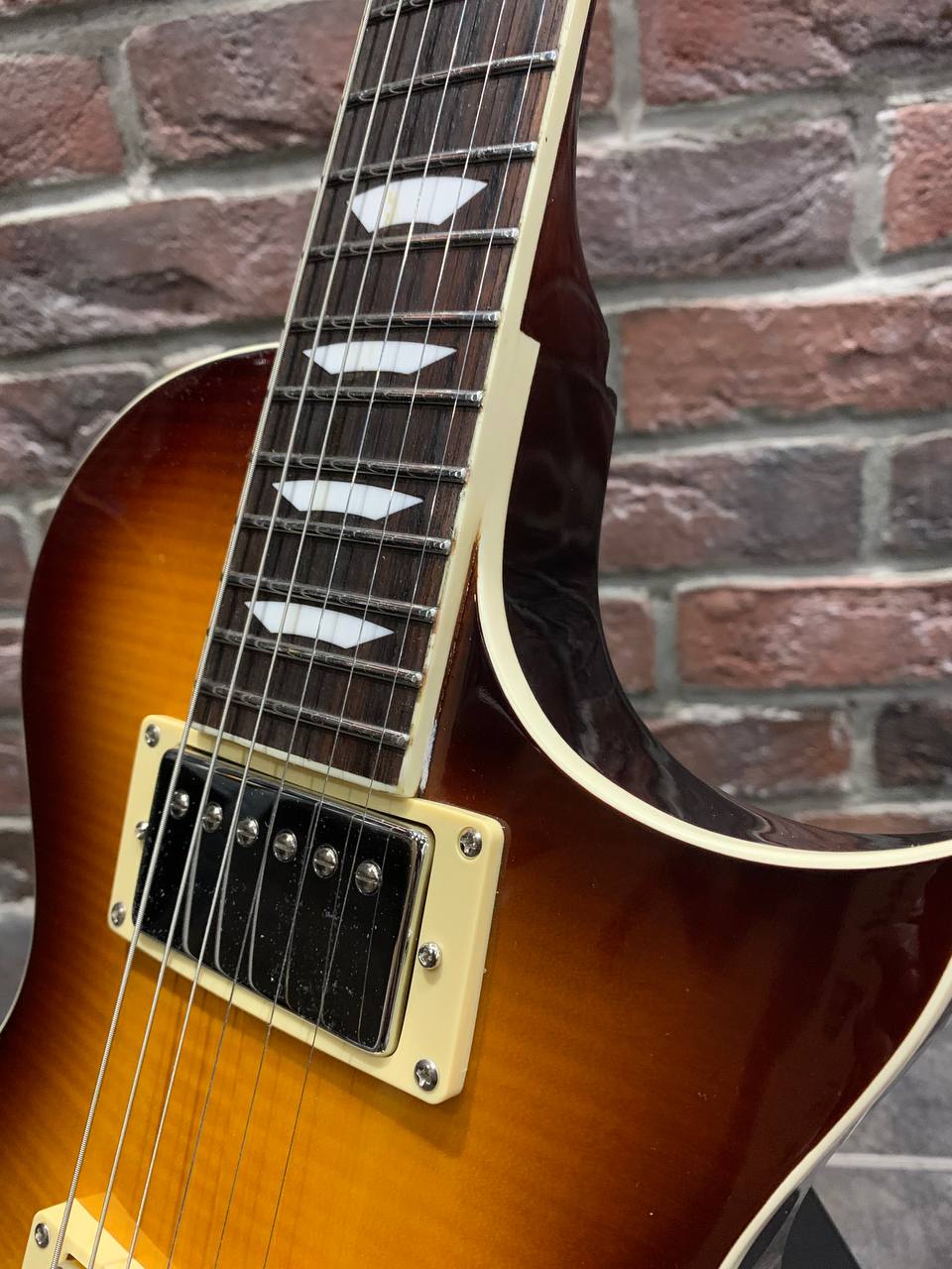 Электрогитара EART Guitar EGLP-620 Tobacco Burst - изображение 6