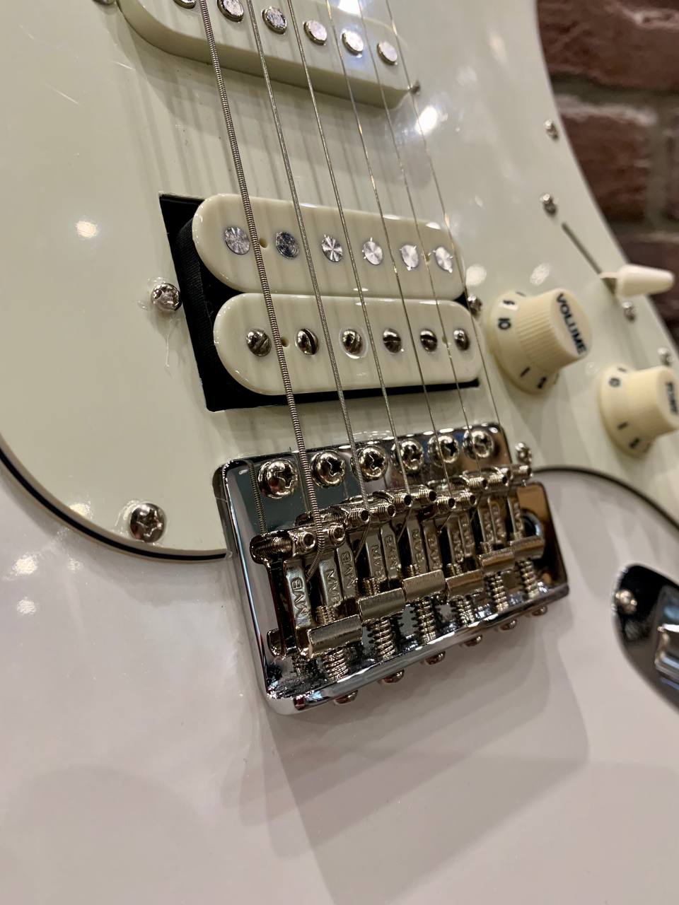 Электрогитара HSS Shinobi Stratocaster+ Комбик 40 ват с Эффектами (комплект) - изображение 5