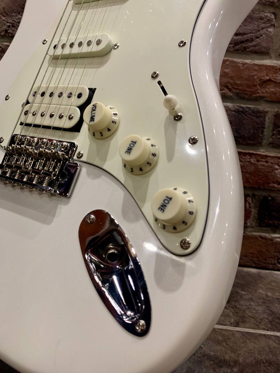 Электрогитара HSS Shinobi Stratocaster+ Комбик 40 ват с Эффектами (комплект) - изображение 6