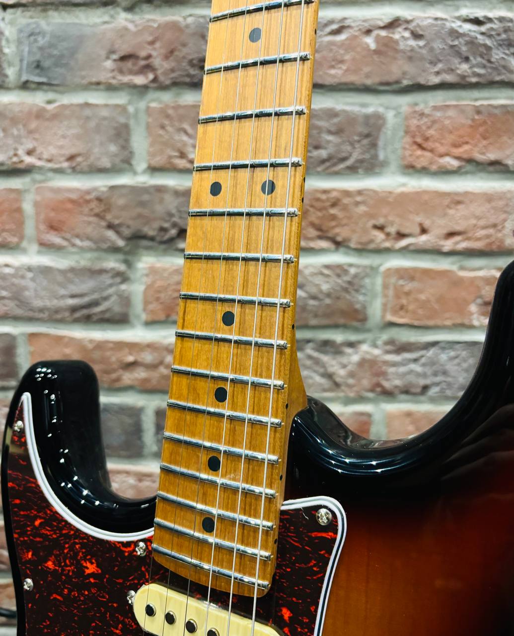 Леворукая Электрогитара Jet HSS + Мощный Комбик Cort 30 ват - изображение 5