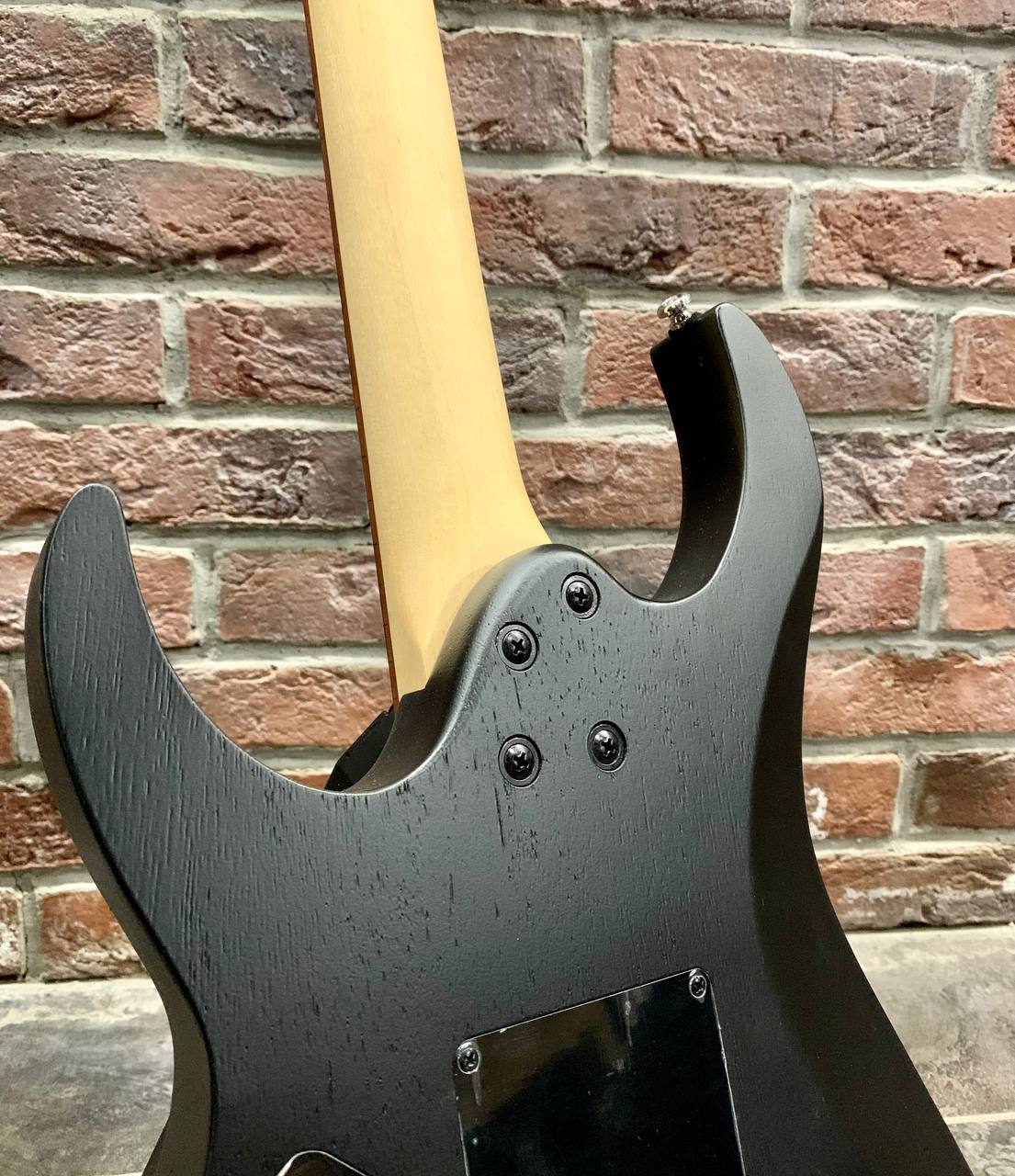 Электрогитара Cort Super Stratocaster X-100 BK Mate (Индонезия) - изображение 7