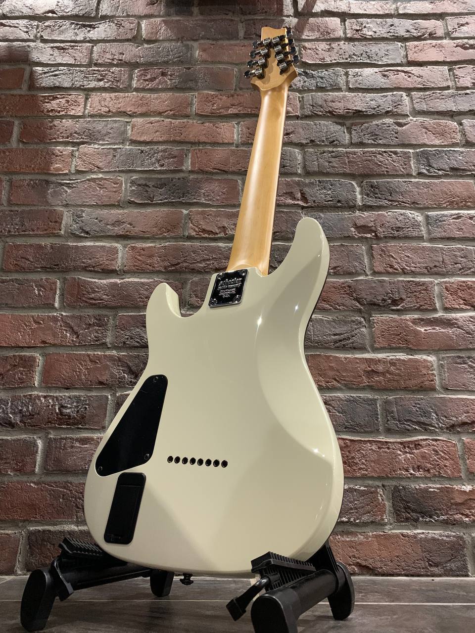 Электрогитара Schecter Demon 8 WH - изображение 9