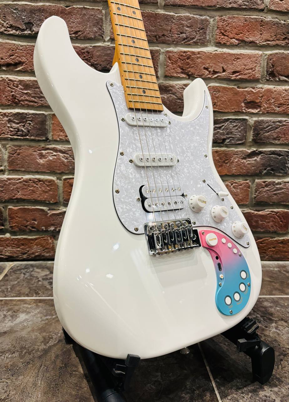 Электрогитара-Процессор Stratocaster + Мощный Комбик 50 ват (комплект) - изображение 3