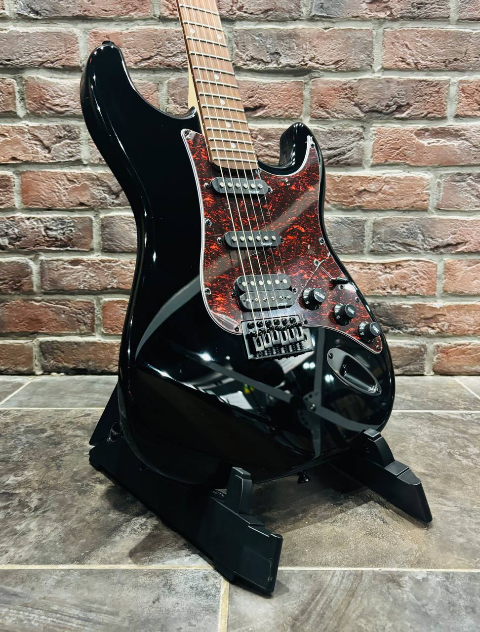 Электрогитара Sqoe Black Stratocaster HSS - изображение 3