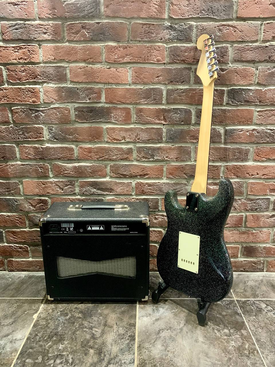 Электрогитара Shinobi Stratocaster HSS + Комбик 40 ват (комплект) - изображение 2