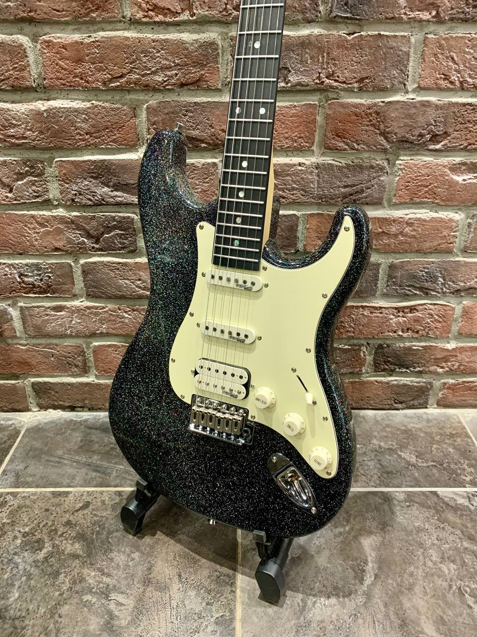 Электрогитара Shinobi Stratocaster HSS + Комбик 40 ват (комплект) - изображение 6