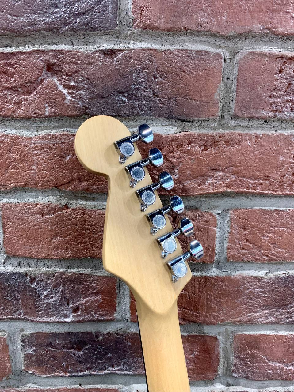 Электрогитара Shinobi Stratocaster HSS + Комбик 40 ват (комплект) - изображение 8