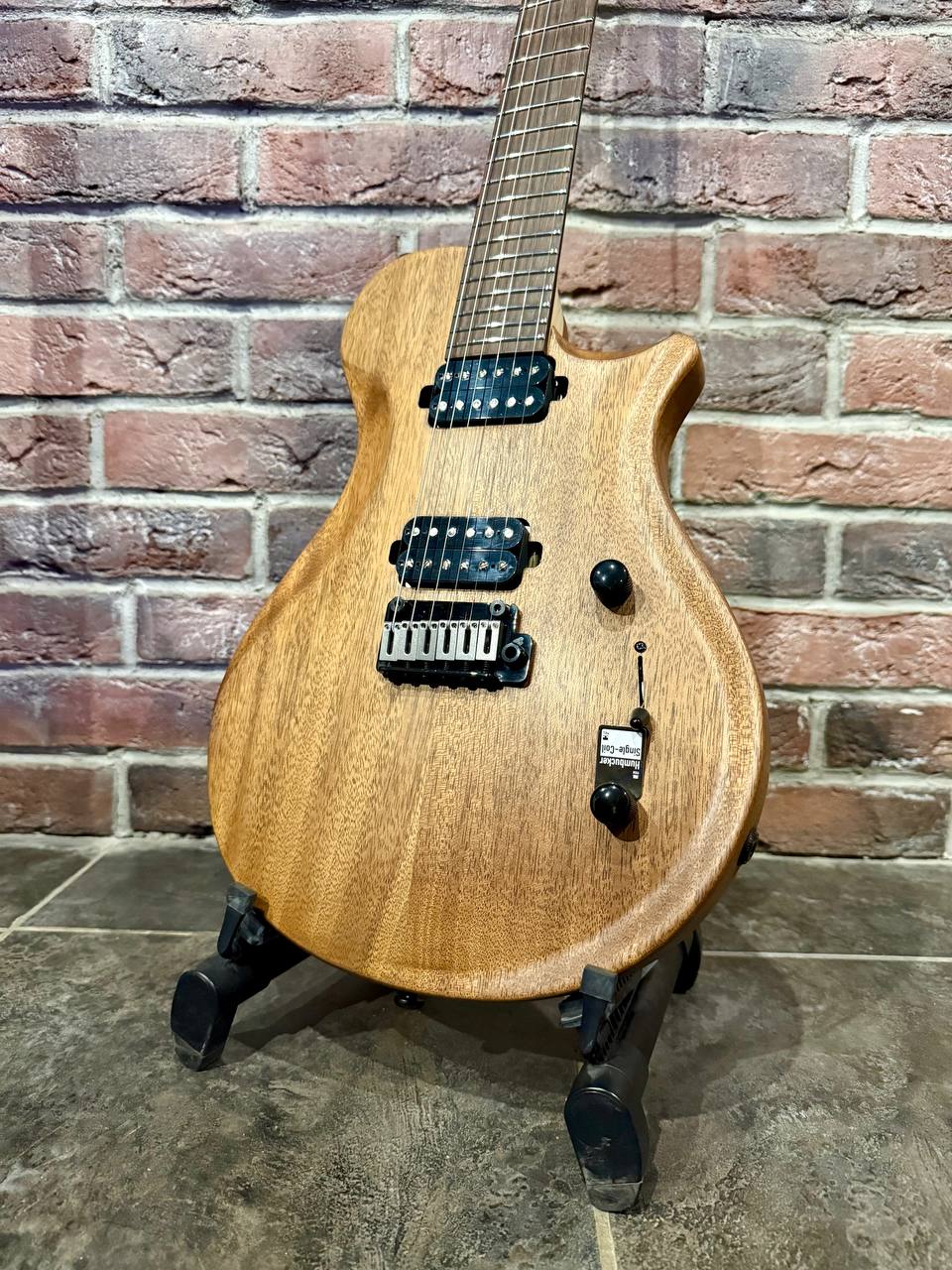 Электрогитара Covenant Custom + Комбик 40 ват (полный комплект) - изображение 3