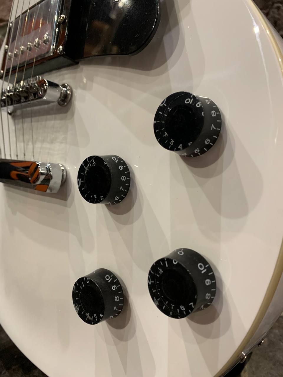 Электрогитара Les Paul BT White - изображение 4