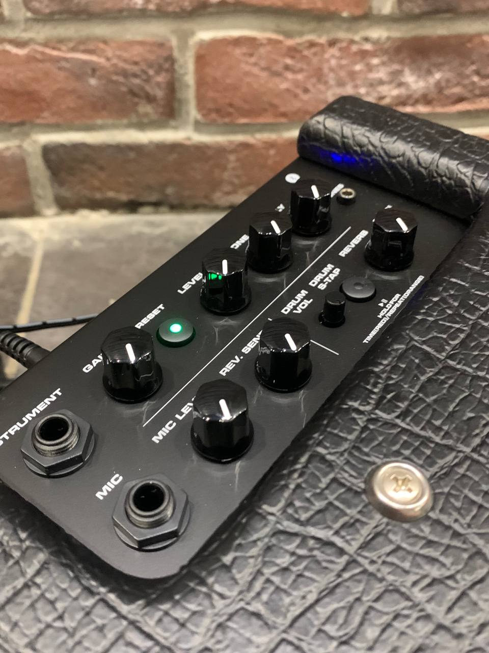 Портативный Цифровой Комбик NUX Mark 2 (Guitar & Mic) - изображение 2