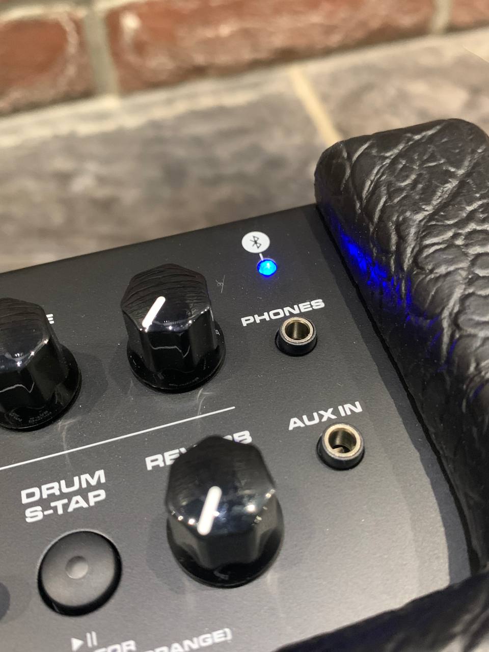 Портативный Цифровой Комбик NUX Mark 2 (Guitar & Mic) - изображение 3