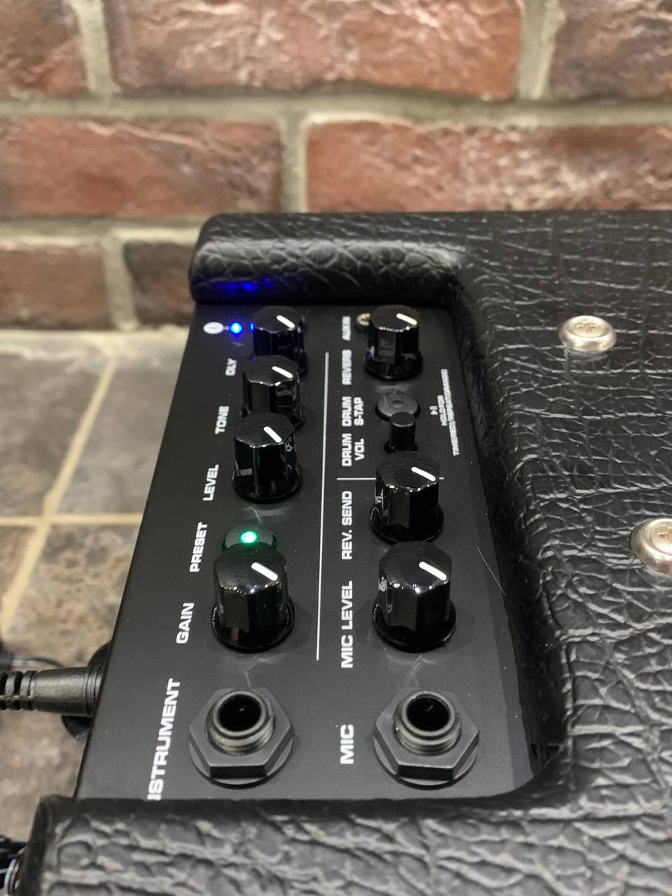 Портативный Цифровой Комбик NUX Mark 2 (Guitar & Mic) - изображение 4