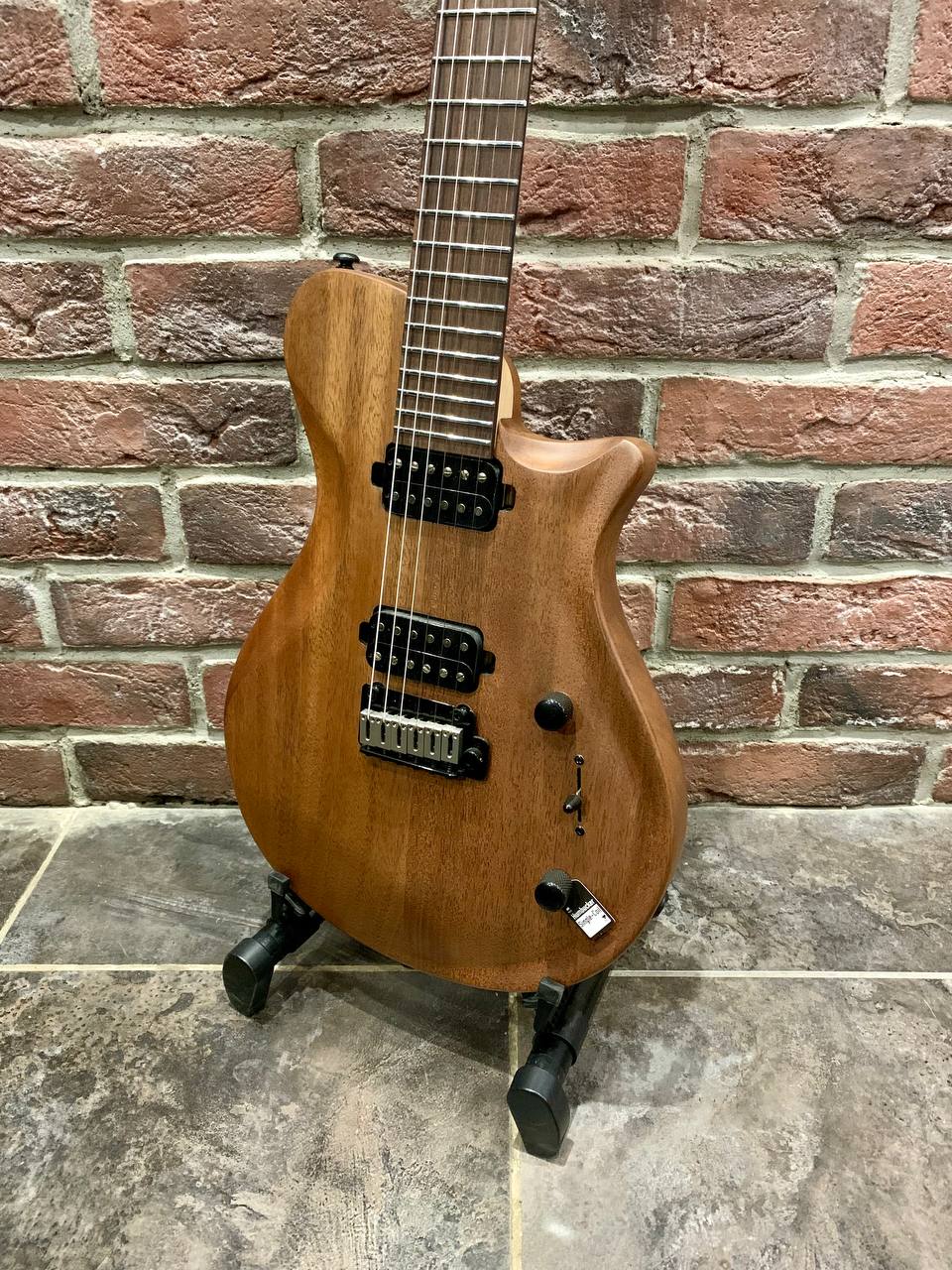 Электрогитара Covenant Custom + Комбик с Эффектами NUX 60 ват - изображение 5